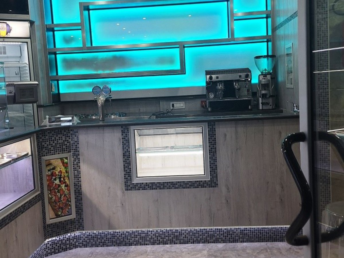 Shop/Commercial space for Sale Messina Messina, Sale Shop/Commercial space Messina