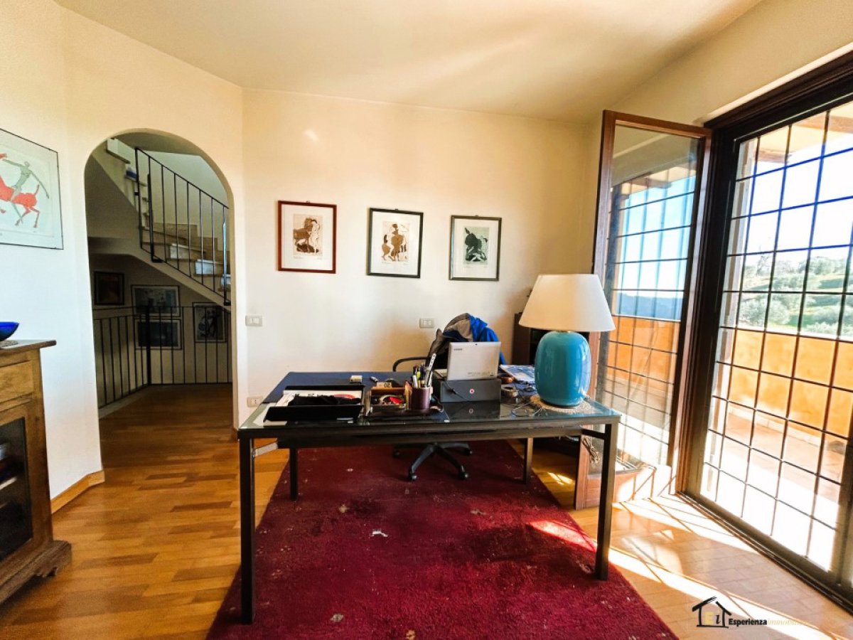 Hotel Room for Sale Castelnuovo di Porto Rome, Sale Hotel Room Castelnuovo di Porto