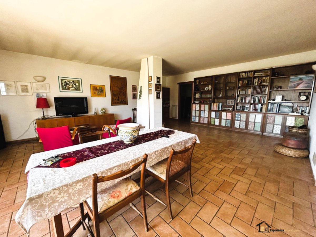 Hotel Room for Sale Castelnuovo di Porto Rome, Sale Hotel Room Castelnuovo di Porto