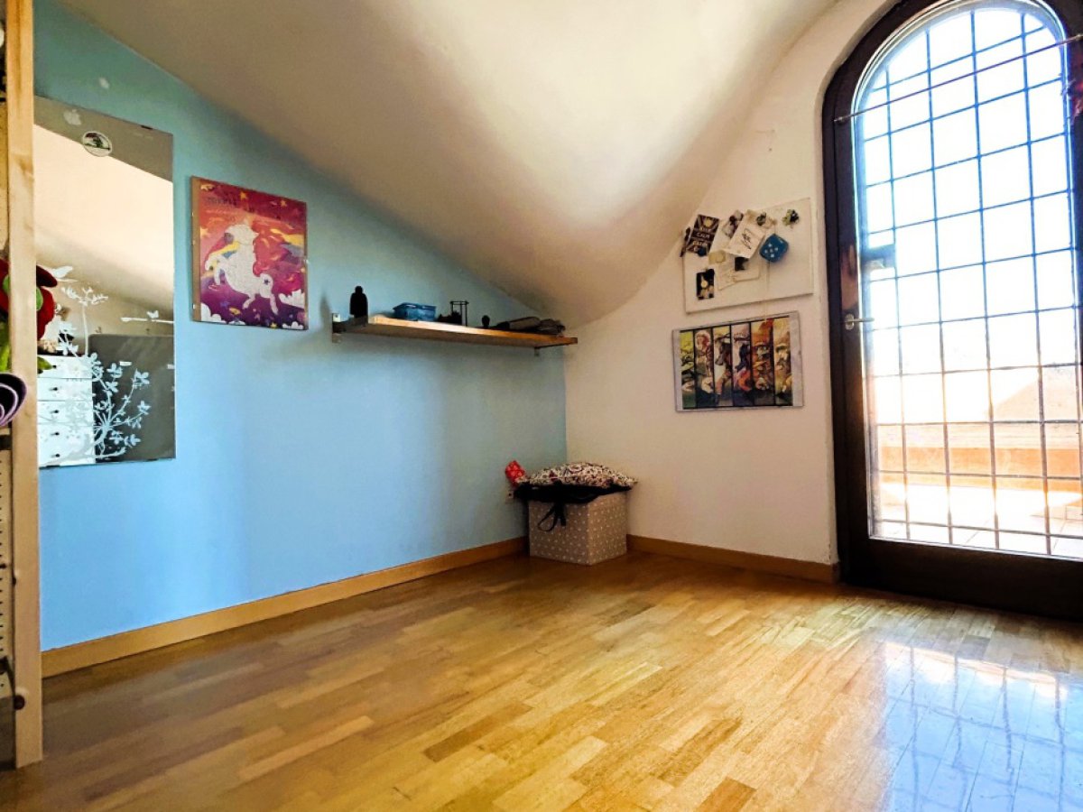 Hotel Room for Sale Castelnuovo di Porto Rome, Sale Hotel Room Castelnuovo di Porto