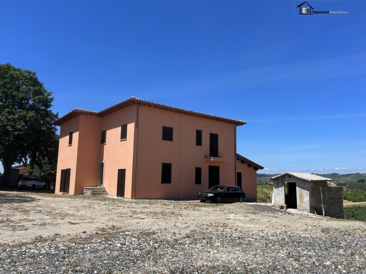 Cottage/Hamlet for Sale Montopoli di Sabina Rieti, Sale Cottage/Hamlet Montopoli di Sabina