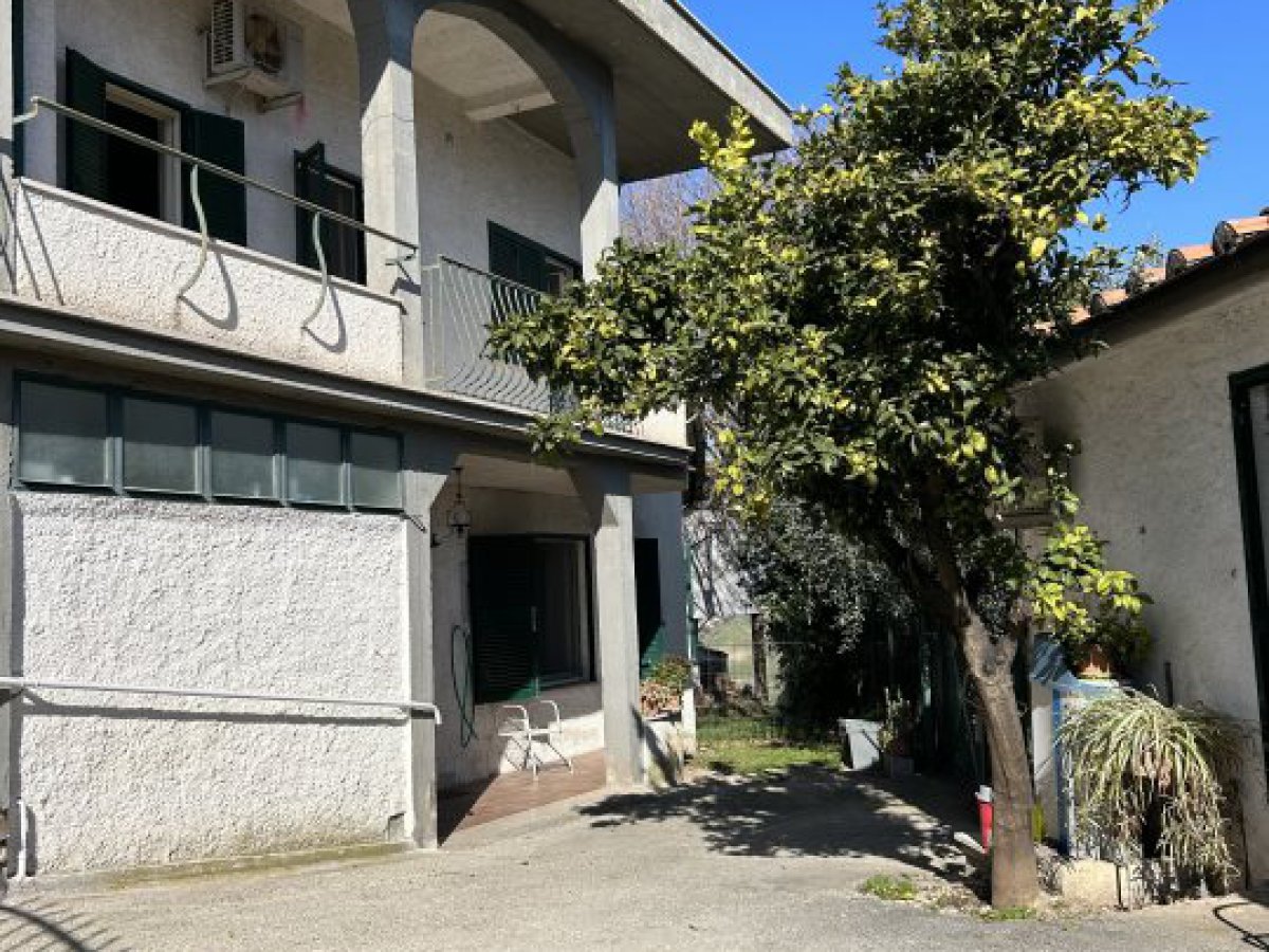 Semi-detached house for Sale Poggio Mirteto Rieti, Sale Semi-detached house San Luigi