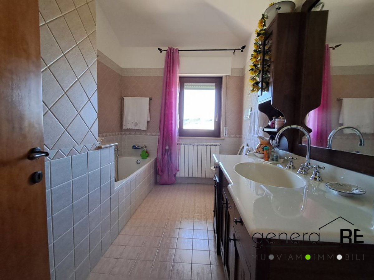 Villa for Sale Castilenti Teramo, Sale Villa Castilenti