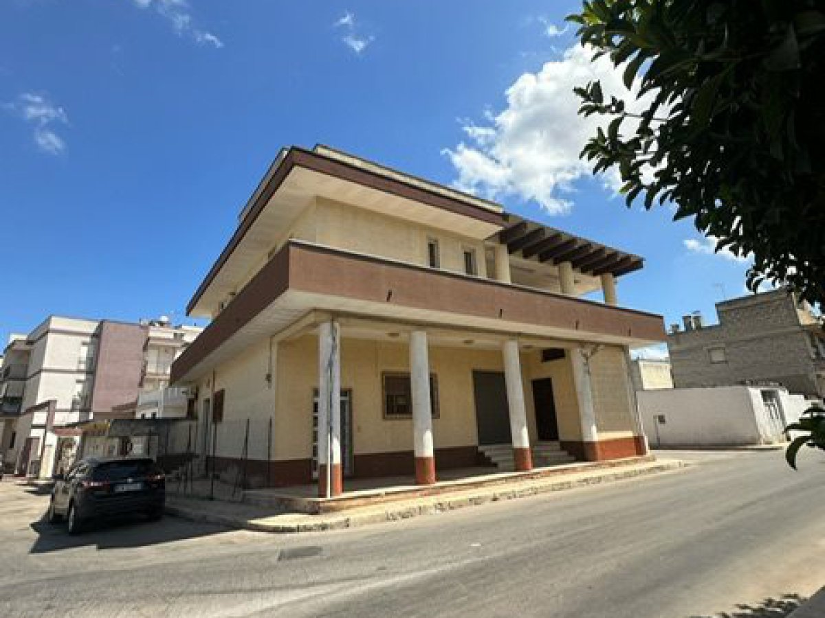 Villa for Sale San Michele Salentino Brindisi, Sale Villa San Michele Salentino