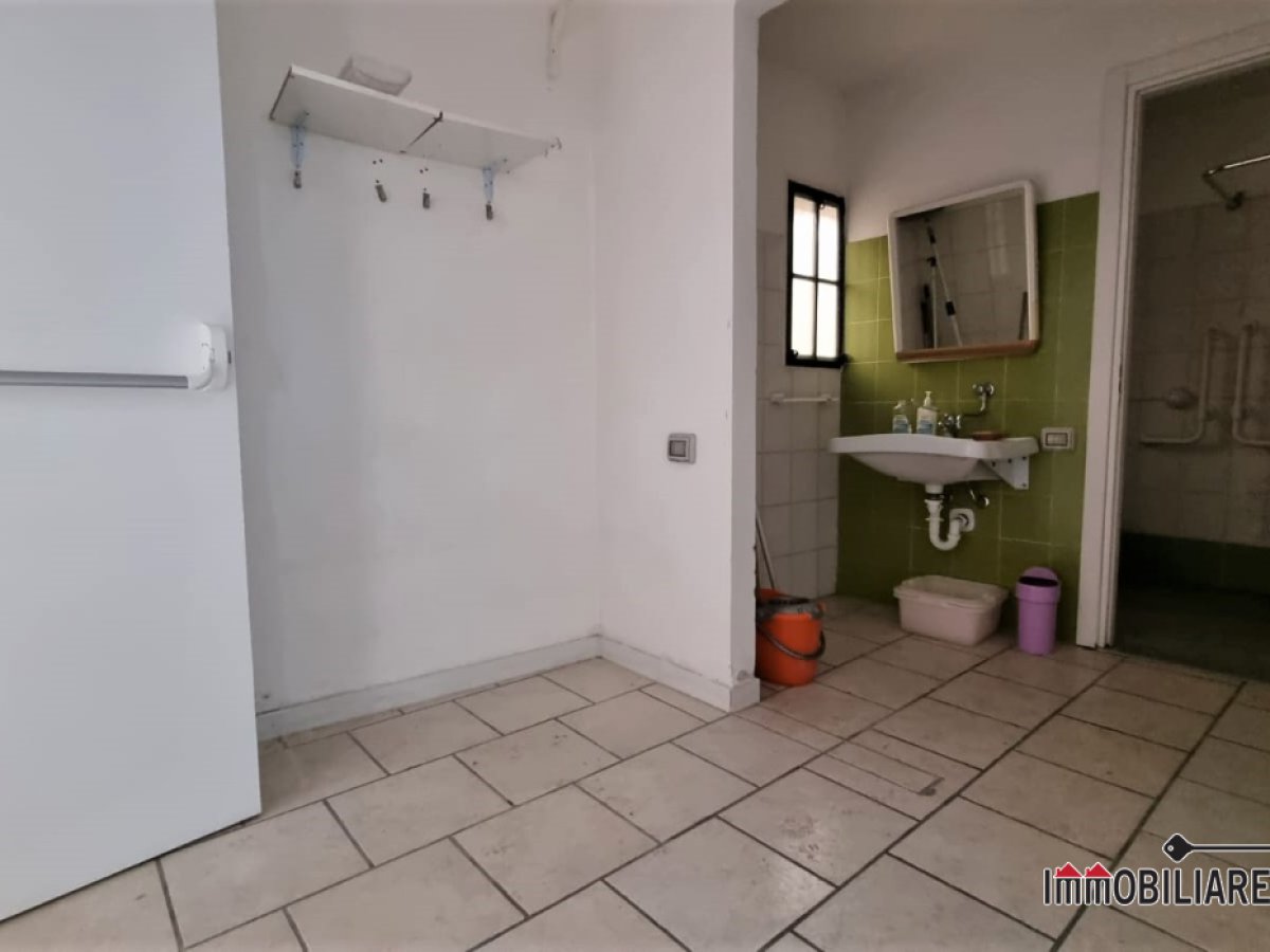 Shop/Commercial space for Sale Poggibonsi Siena, Sale Shop/Commercial space Staggia Senese