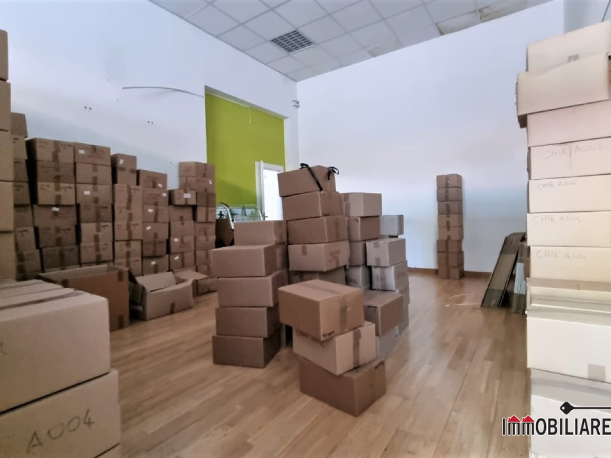 Shop/Commercial space for Sale Poggibonsi Siena, Sale Shop/Commercial space Staggia Senese