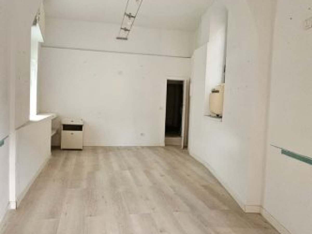 Shop/Commercial space for Rent Colle di Val d'Elsa Siena, Rent Shop/Commercial space Colle di Val d'Elsa