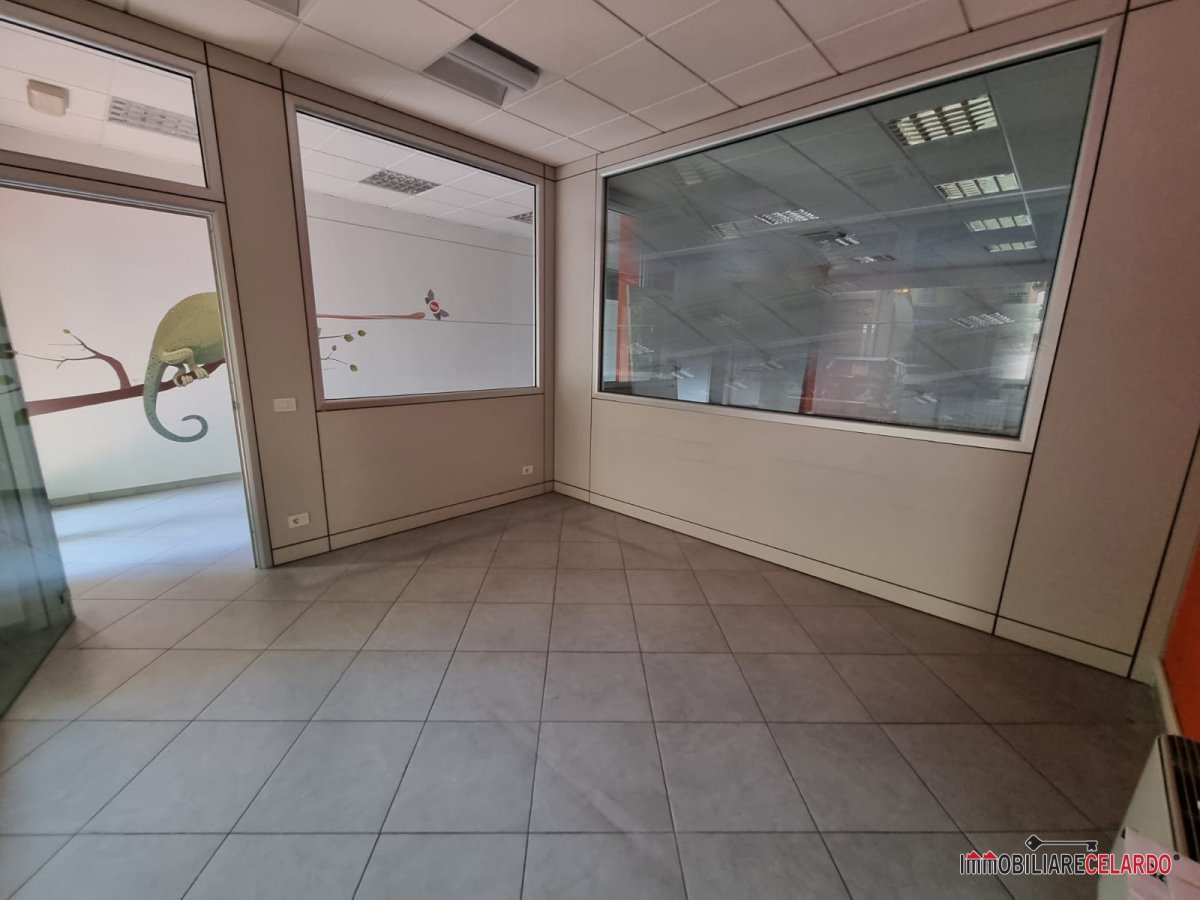 Shop/Commercial space for Sale Poggibonsi Siena, Sale Shop/Commercial space Poggibonsi