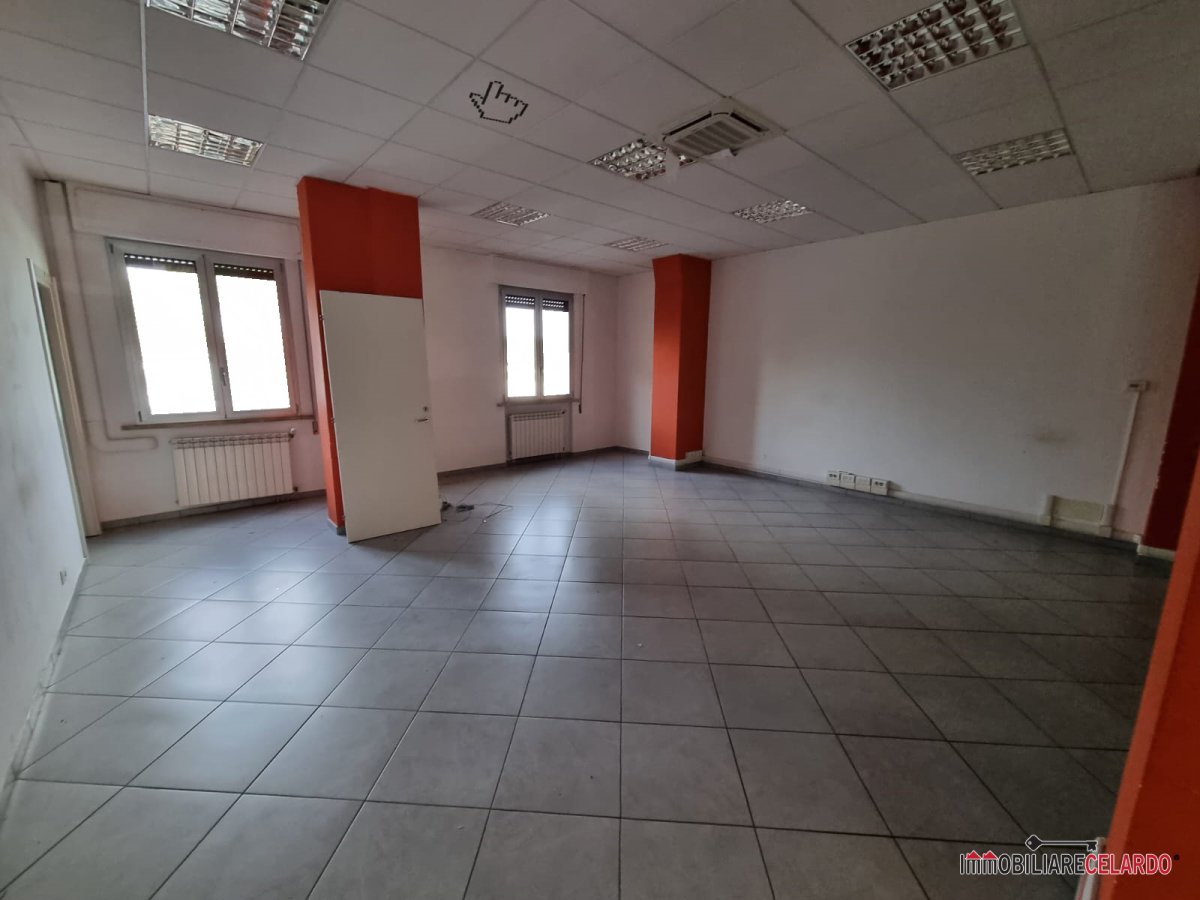 Shop/Commercial space for Sale Poggibonsi Siena, Sale Shop/Commercial space Poggibonsi