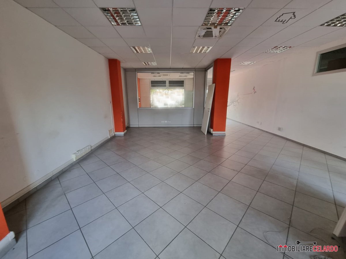 Shop/Commercial space for Sale Poggibonsi Siena, Sale Shop/Commercial space Poggibonsi
