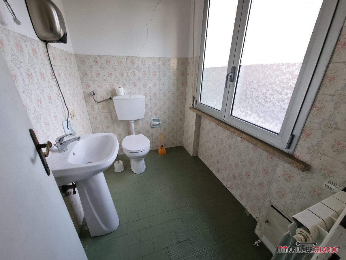 Shop/Commercial space for Sale Poggibonsi Siena, Sale Shop/Commercial space Poggibonsi