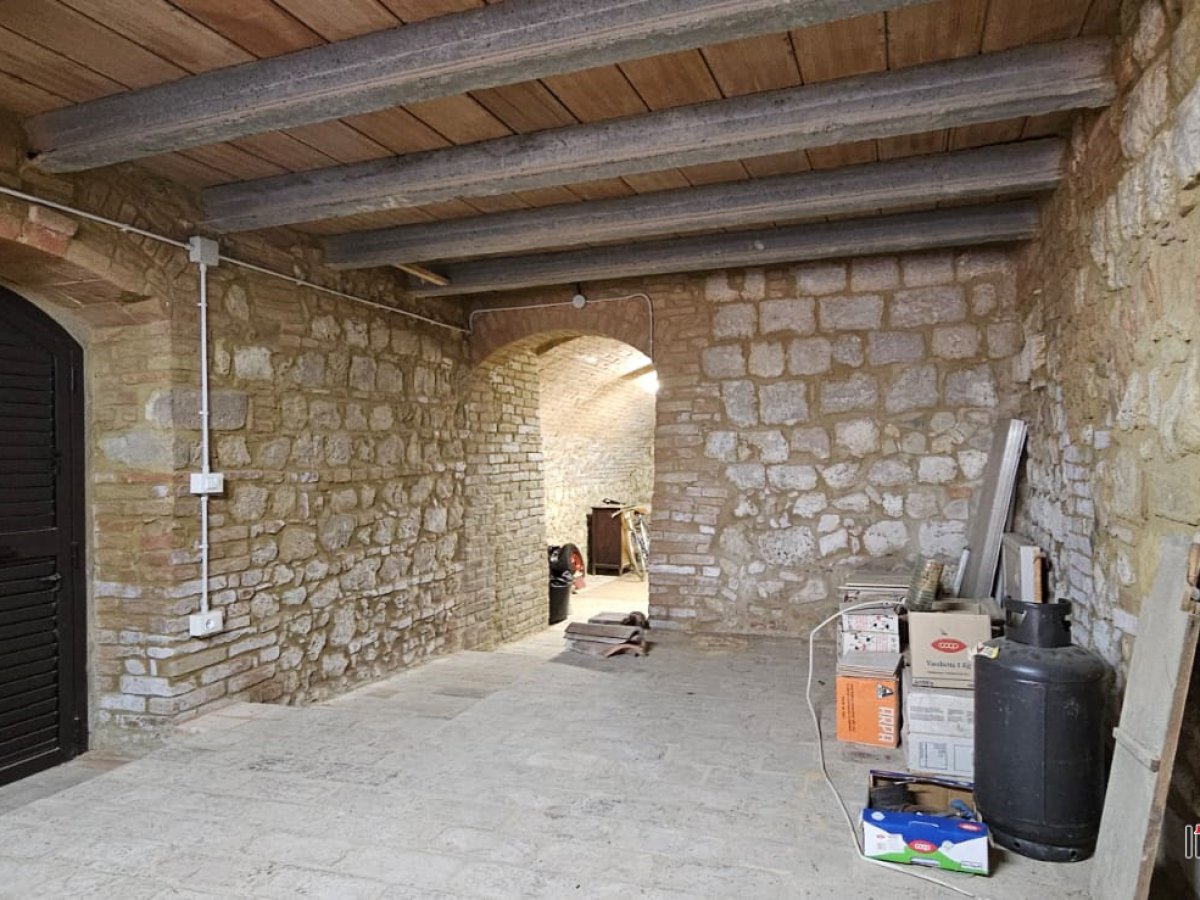 Warehouse for Sale Colle di Val d'Elsa Siena, Sale Warehouse Colle di Val d'Elsa