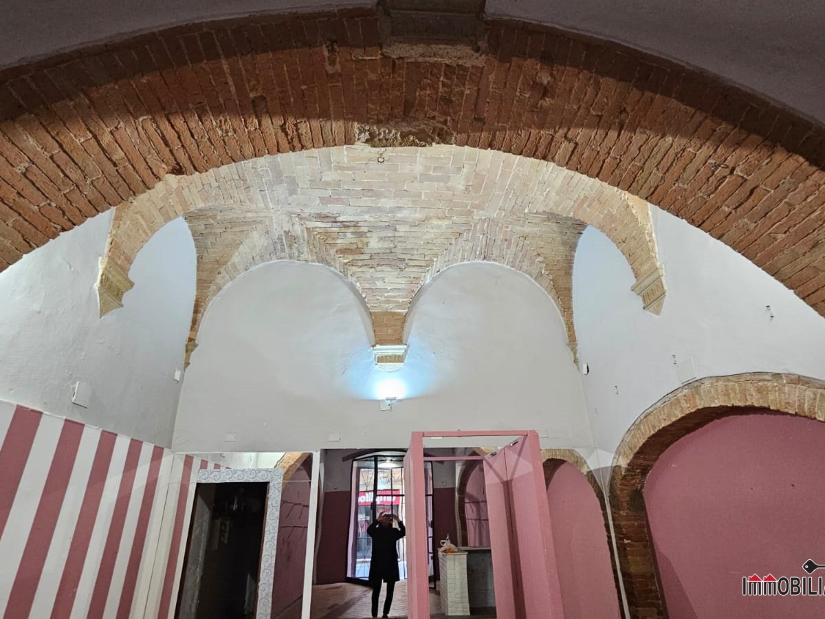 Shop/Commercial space for Sale Colle di Val d'Elsa Siena, Sale Shop/Commercial space Colle di Val d'Elsa