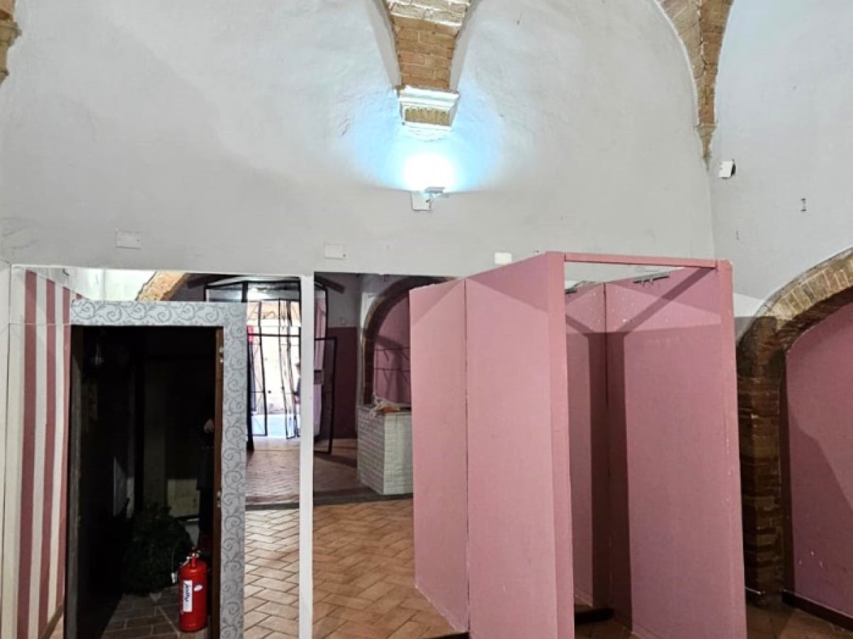 Shop/Commercial space for Sale Colle di Val d'Elsa Siena, Sale Shop/Commercial space Colle di Val d'Elsa