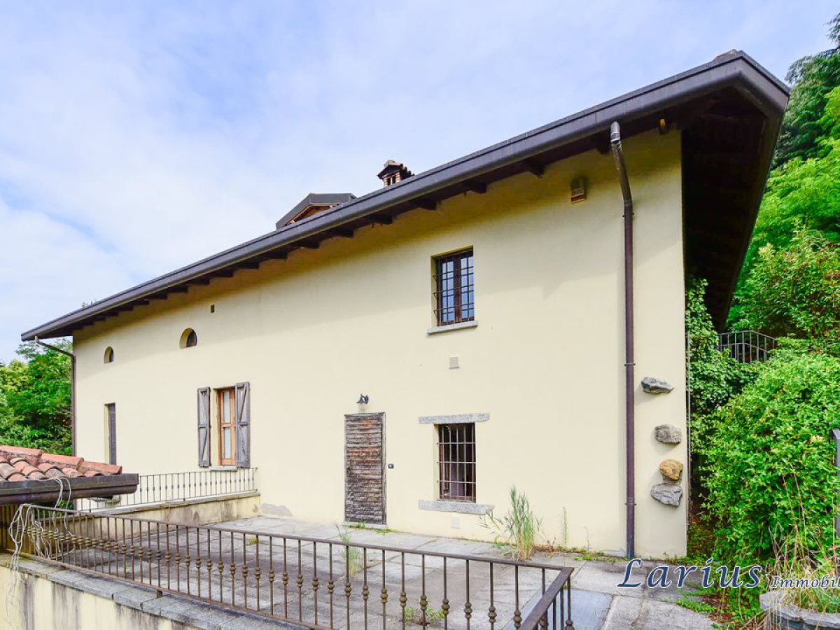 Apartament/Flats for Sale Castello di Brianza Lecco, Sale Apartament/Flats Castello di Brianza