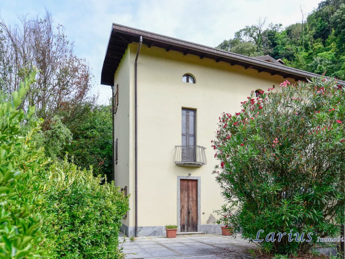 Apartament/Flats for Sale Castello di Brianza Lecco, Sale Apartament/Flats Castello di Brianza