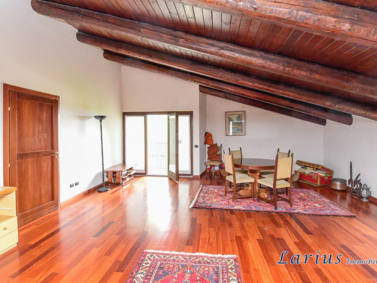 Apartament/Flats for Sale Castello di Brianza Lecco, Sale Apartament/Flats Castello di Brianza