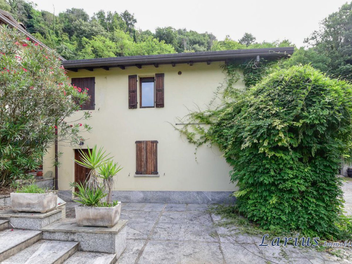 Apartament/Flats for Sale Castello di Brianza Lecco, Sale Apartament/Flats Castello di Brianza