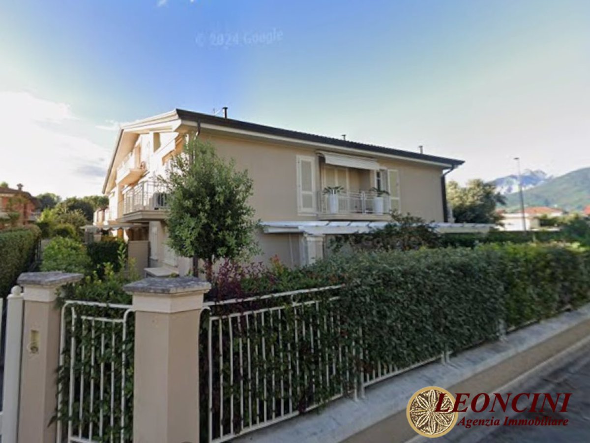 Apartament/Flats for Sale Massa Massa-Carrara, Sale Apartament/Flats Marina di Massa