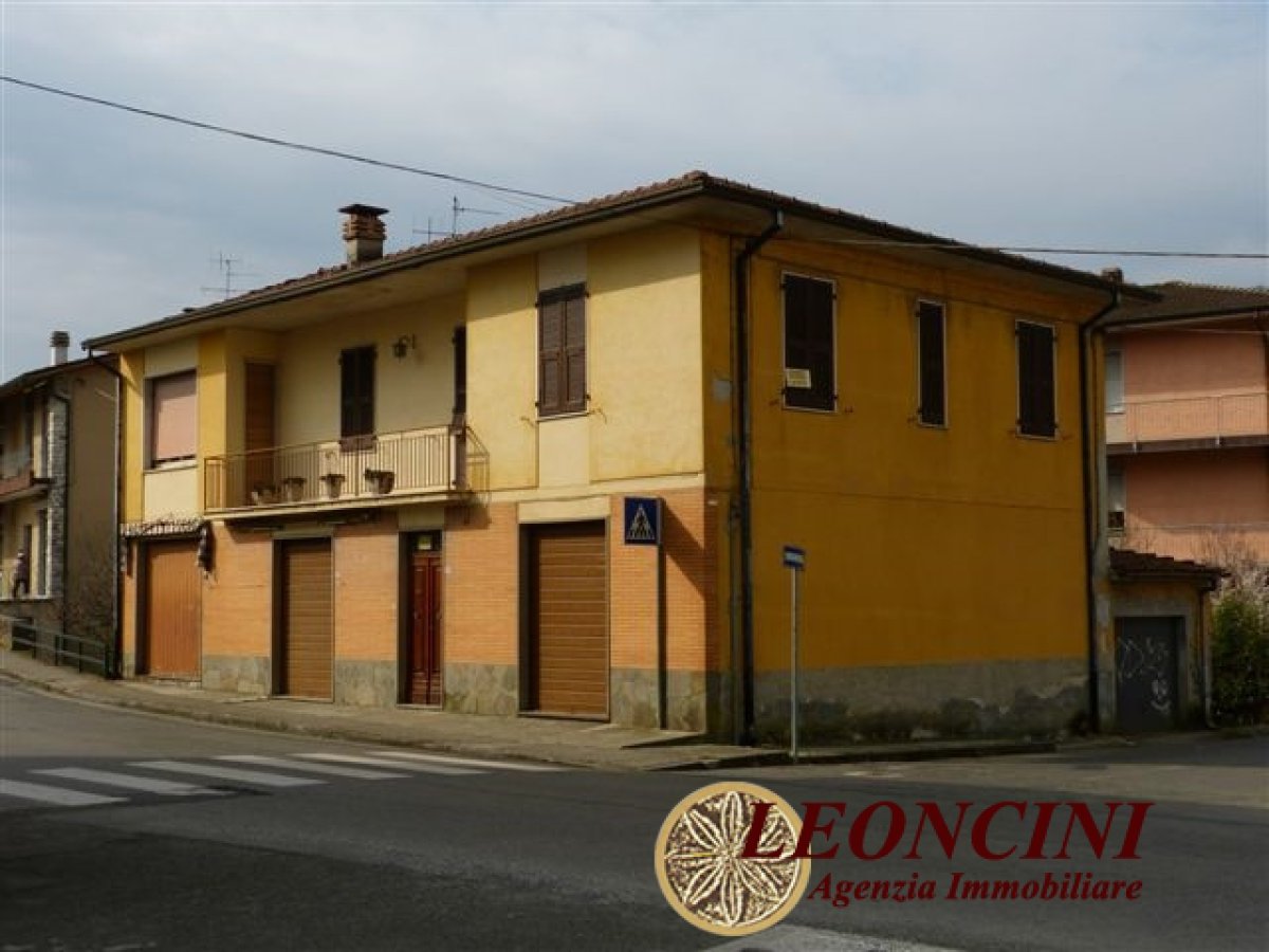 Villa for Sale Villafranca in Lunigiana Massa-Carrara, Sale Villa Villafranca in Lunigiana
