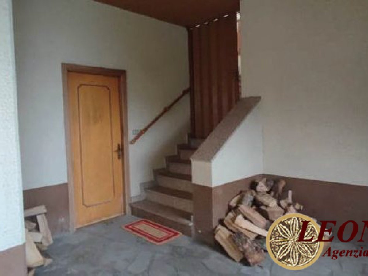 Villa for Sale Pontremoli Massa-Carrara, Sale Villa Pontremoli