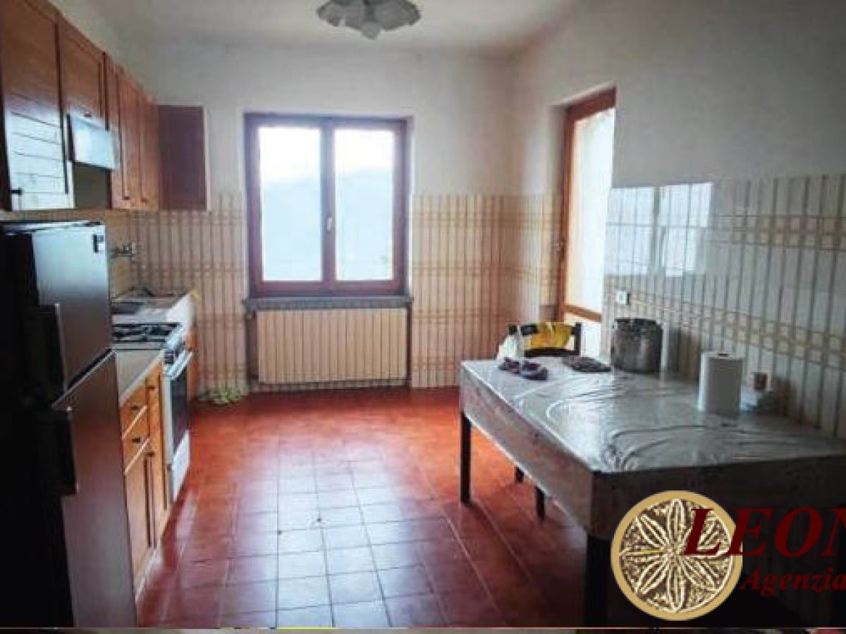 Villa for Sale Pontremoli Massa-Carrara, Sale Villa Pontremoli