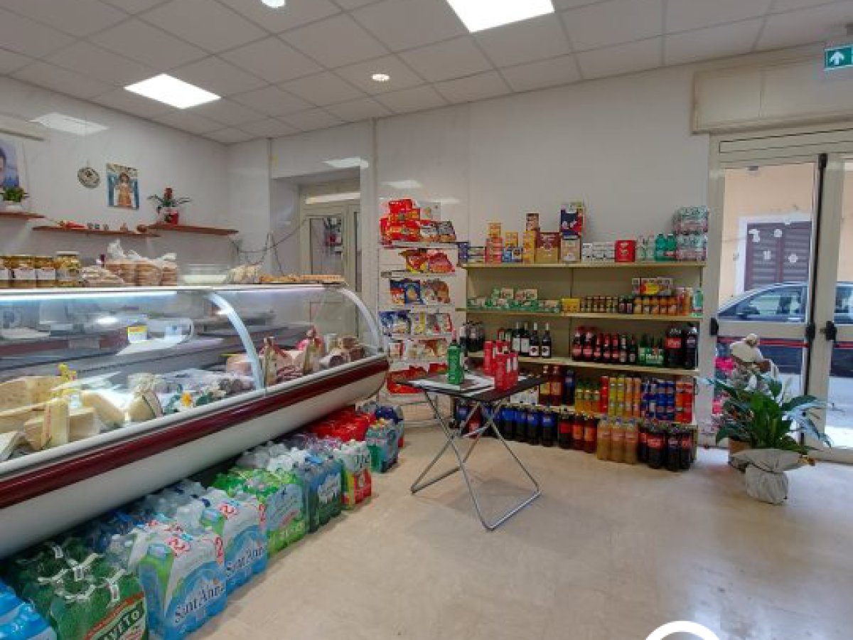 Shop/Commercial space for Rent Caivano Naples, Rent Shop/Commercial space Caivano