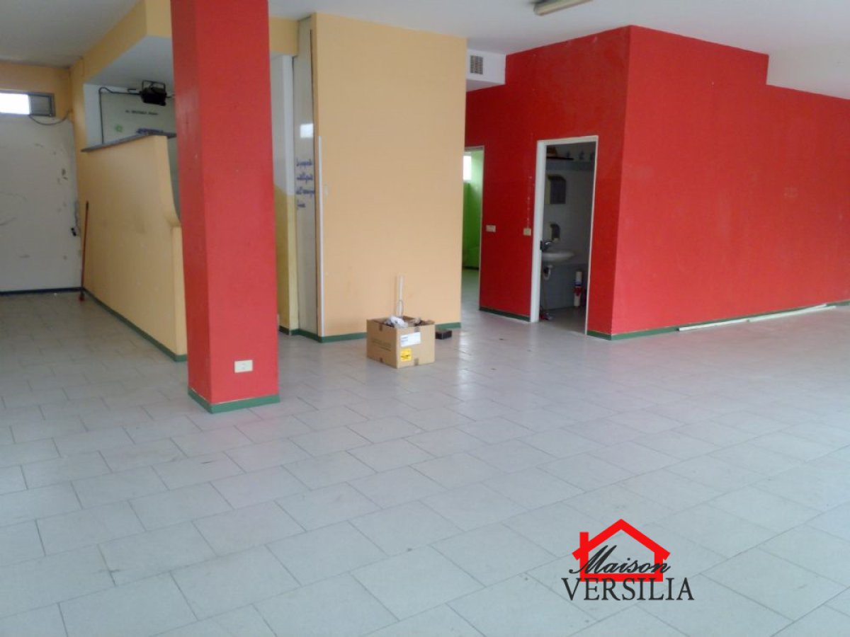 Office/Studio for Sale Massa Massa-Carrara, Sale Office/Studio Marina di Massa