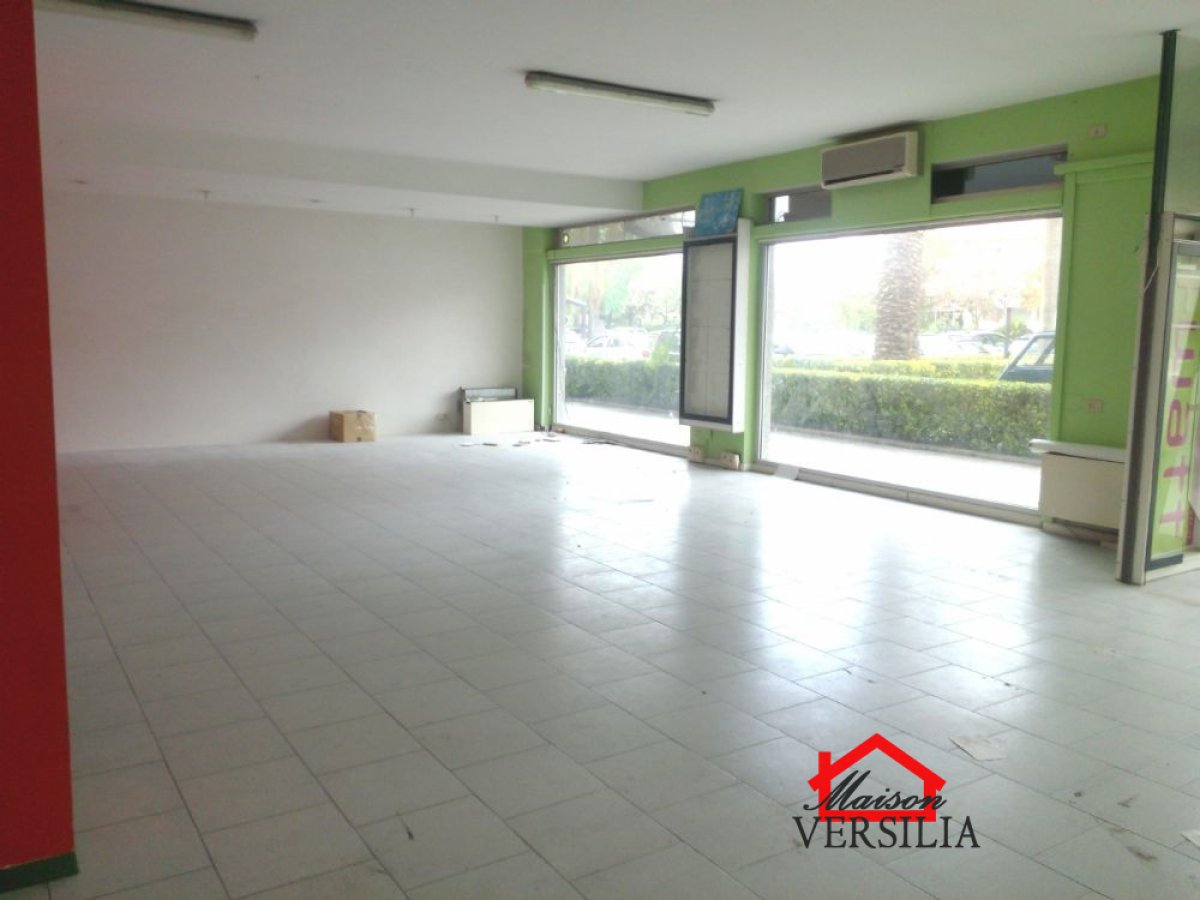 Office/Studio for Sale Massa Massa-Carrara, Sale Office/Studio Marina di Massa