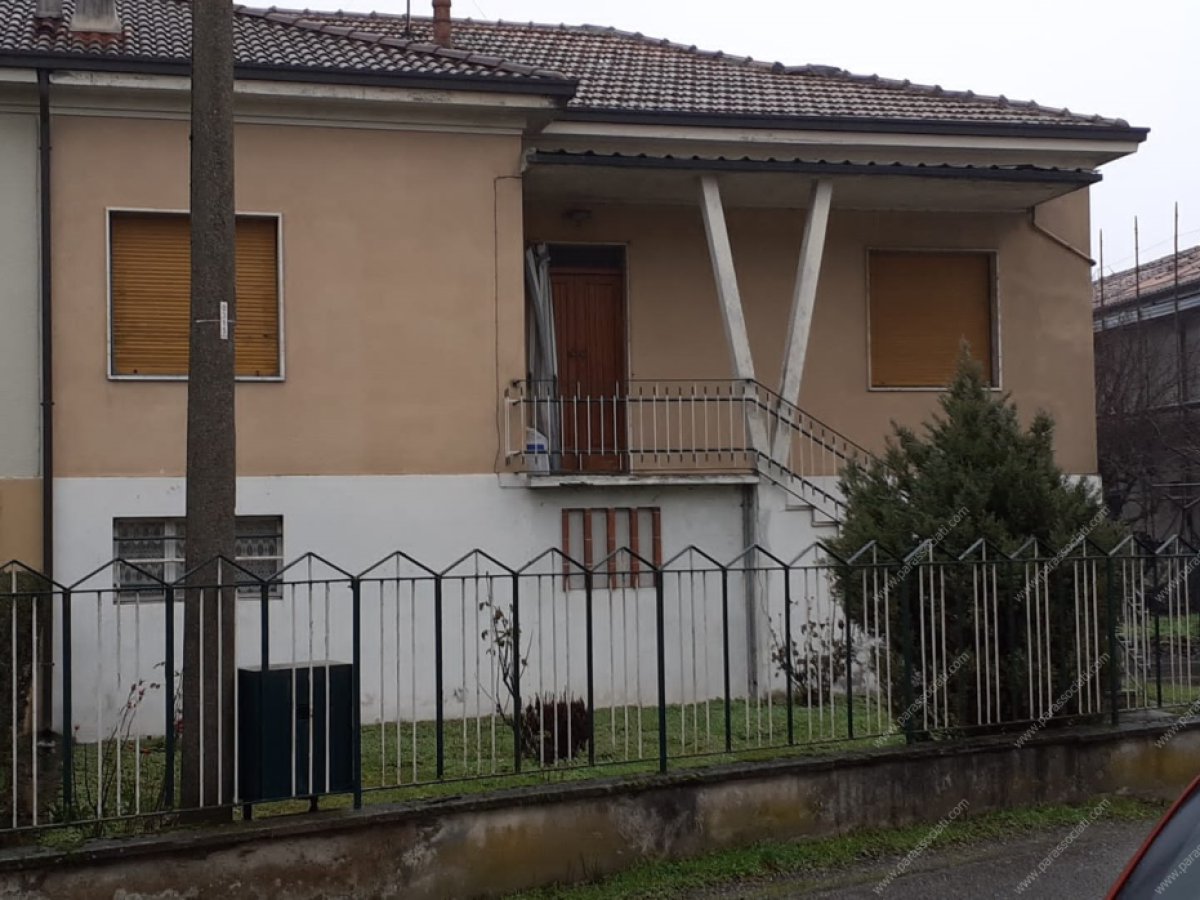 Semi-detached house for Sale Casei Gerola Pavia, Sale Semi-detached house Casei Gerola