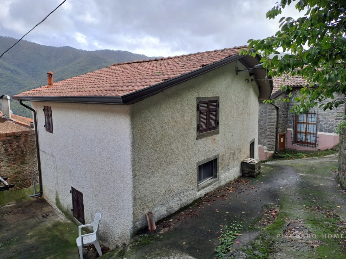 Detached for Sale Comano Massa-Carrara, Sale Detached Prota