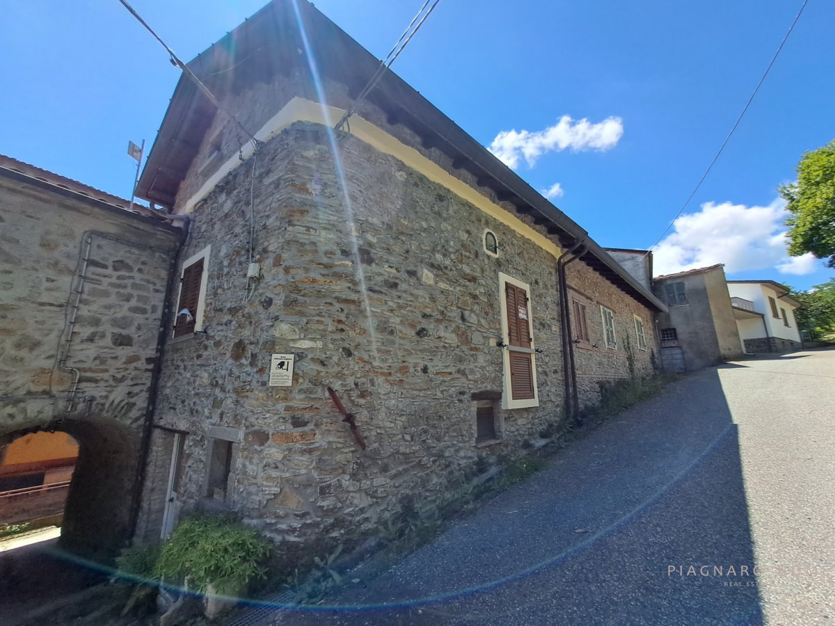 Cottage/Hamlet for Sale Tresana Massa-Carrara, Sale Cottage/Hamlet Lorenzana
