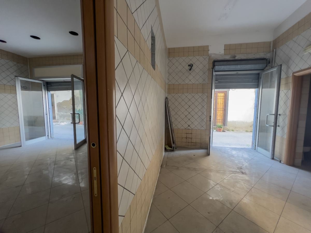 Shop/Commercial space for Sale Acerra Naples, Sale Shop/Commercial space Acerra