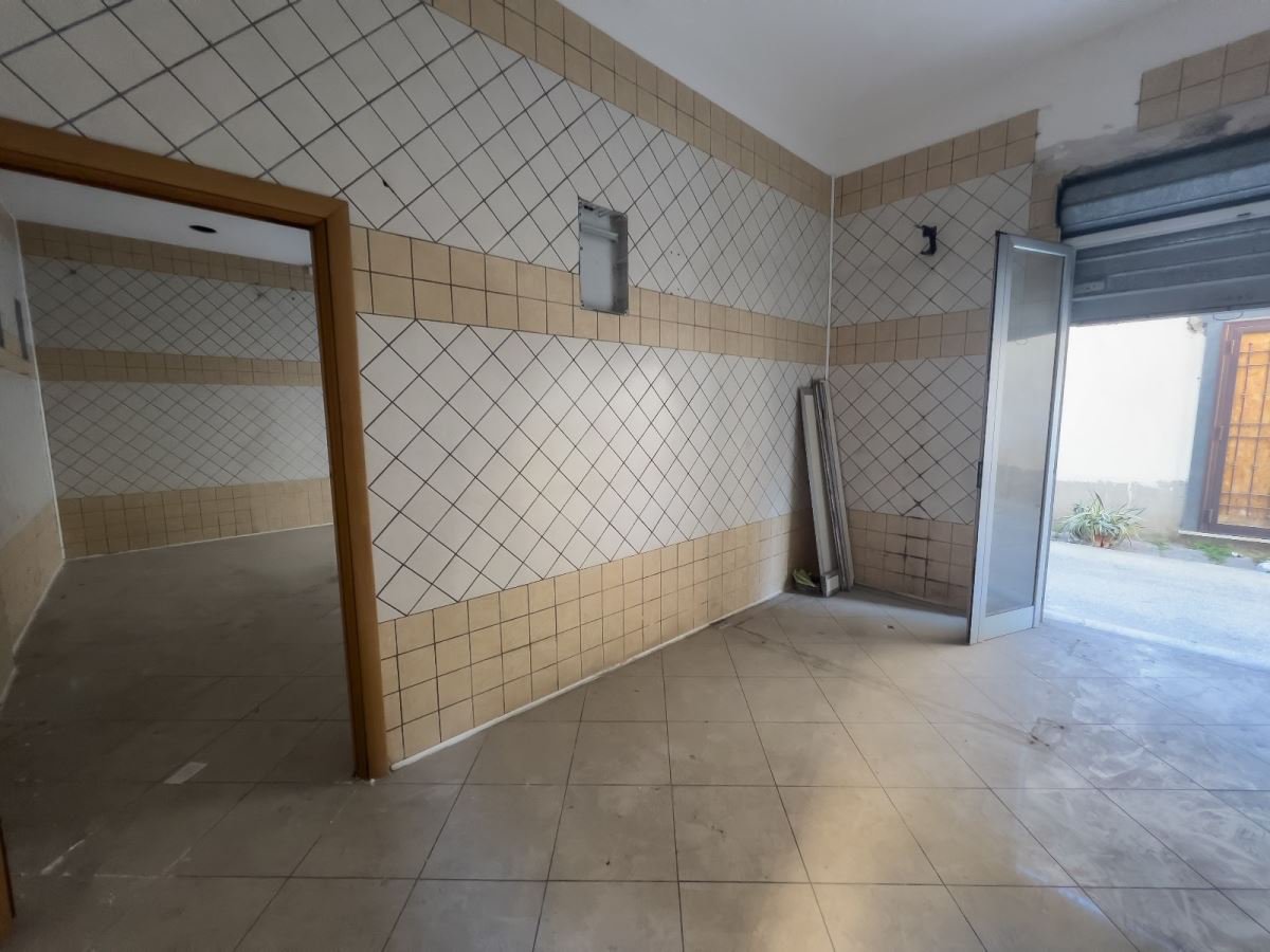 Shop/Commercial space for Sale Acerra Naples, Sale Shop/Commercial space Acerra