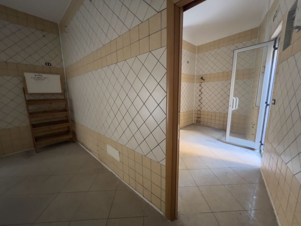 Shop/Commercial space for Sale Acerra Naples, Sale Shop/Commercial space Acerra