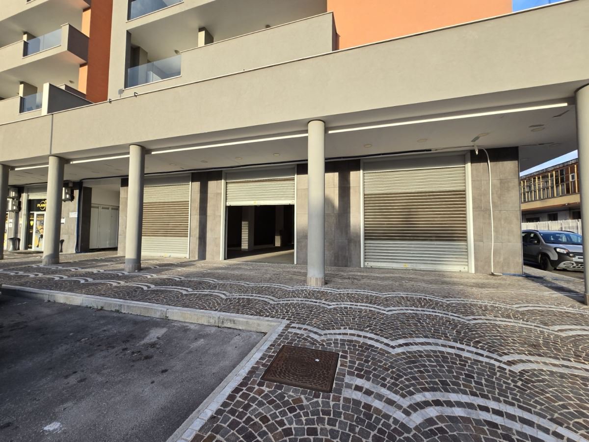 Shop/Commercial space for Rent Volla Naples, Rent Shop/Commercial space Volla