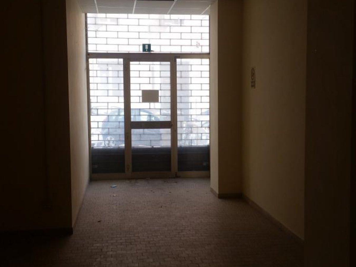 Shop/Commercial space for Rent Terni Terni, Rent Shop/Commercial space Terni