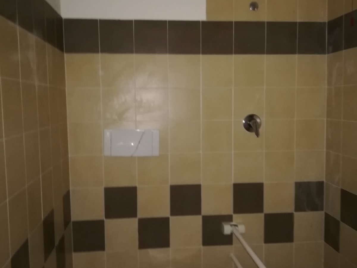 Shop/Commercial space for Rent Terni Terni, Rent Shop/Commercial space Terni