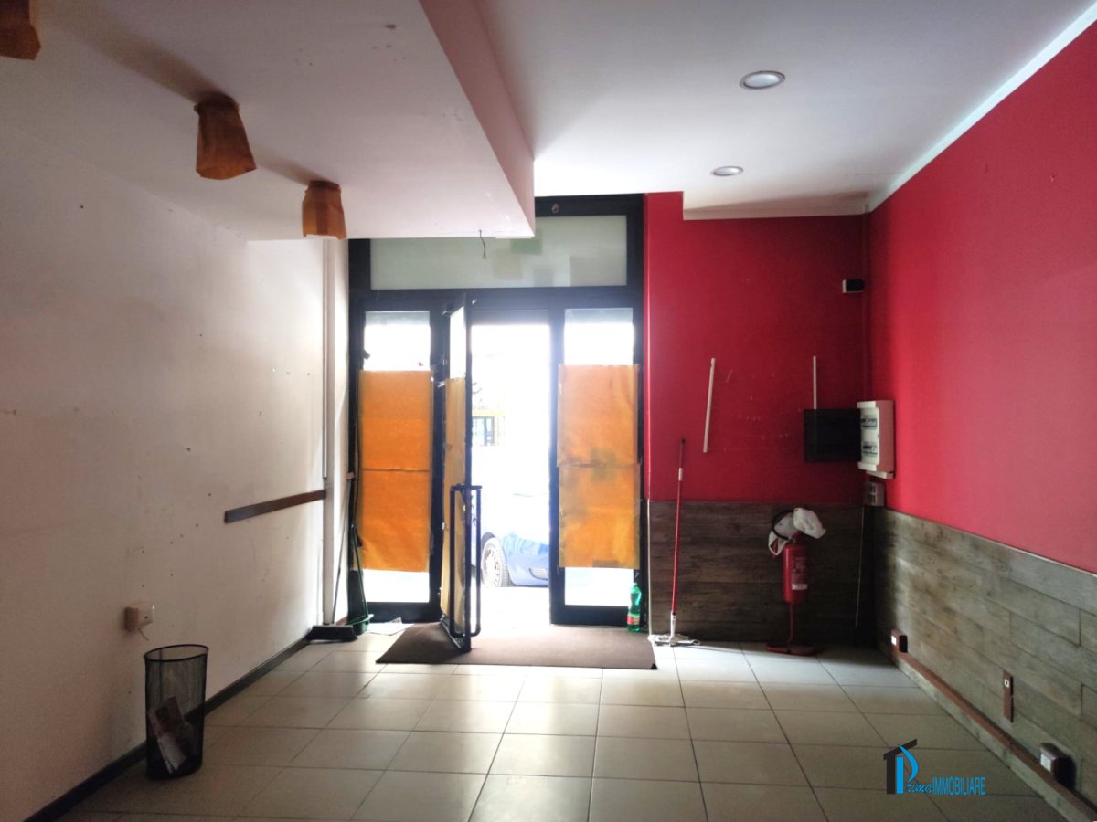 Shop/Commercial space for Rent Terni Terni, Rent Shop/Commercial space Terni