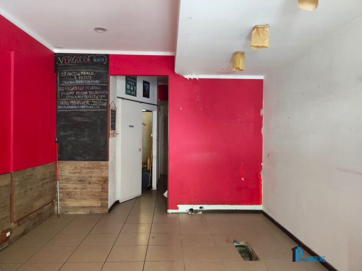 Shop/Commercial space for Rent Terni Terni, Rent Shop/Commercial space Terni