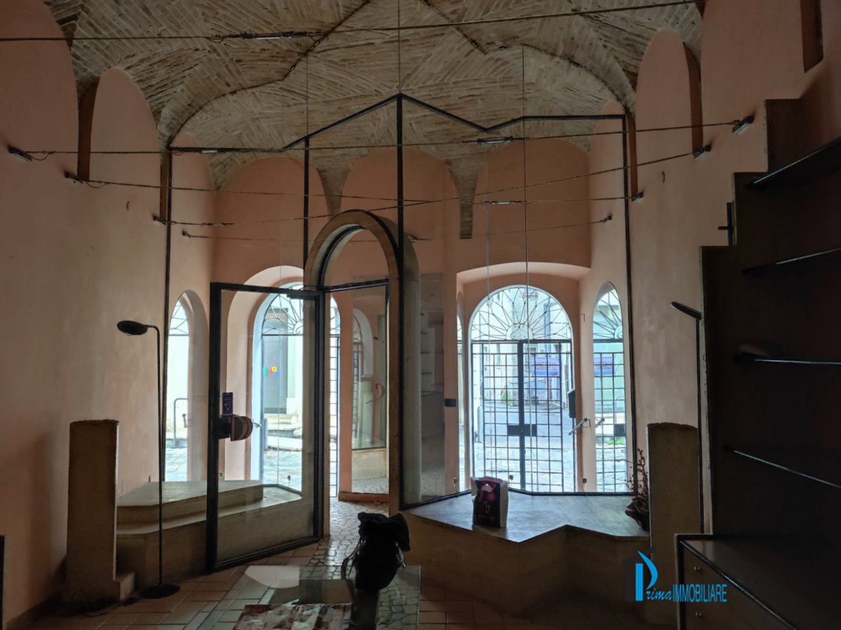 Shop/Commercial space for Rent Terni Terni, Rent Shop/Commercial space Terni