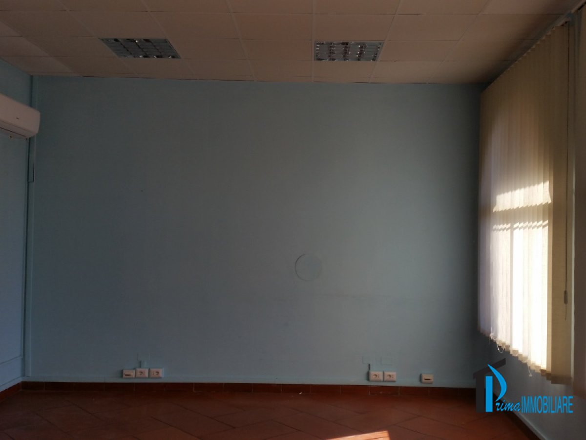 Office/Studio for Rent Terni Terni, Rent Office/Studio Terni