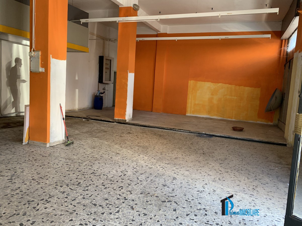 Shop/Commercial space for Sale Terni Terni, Sale Shop/Commercial space Terni