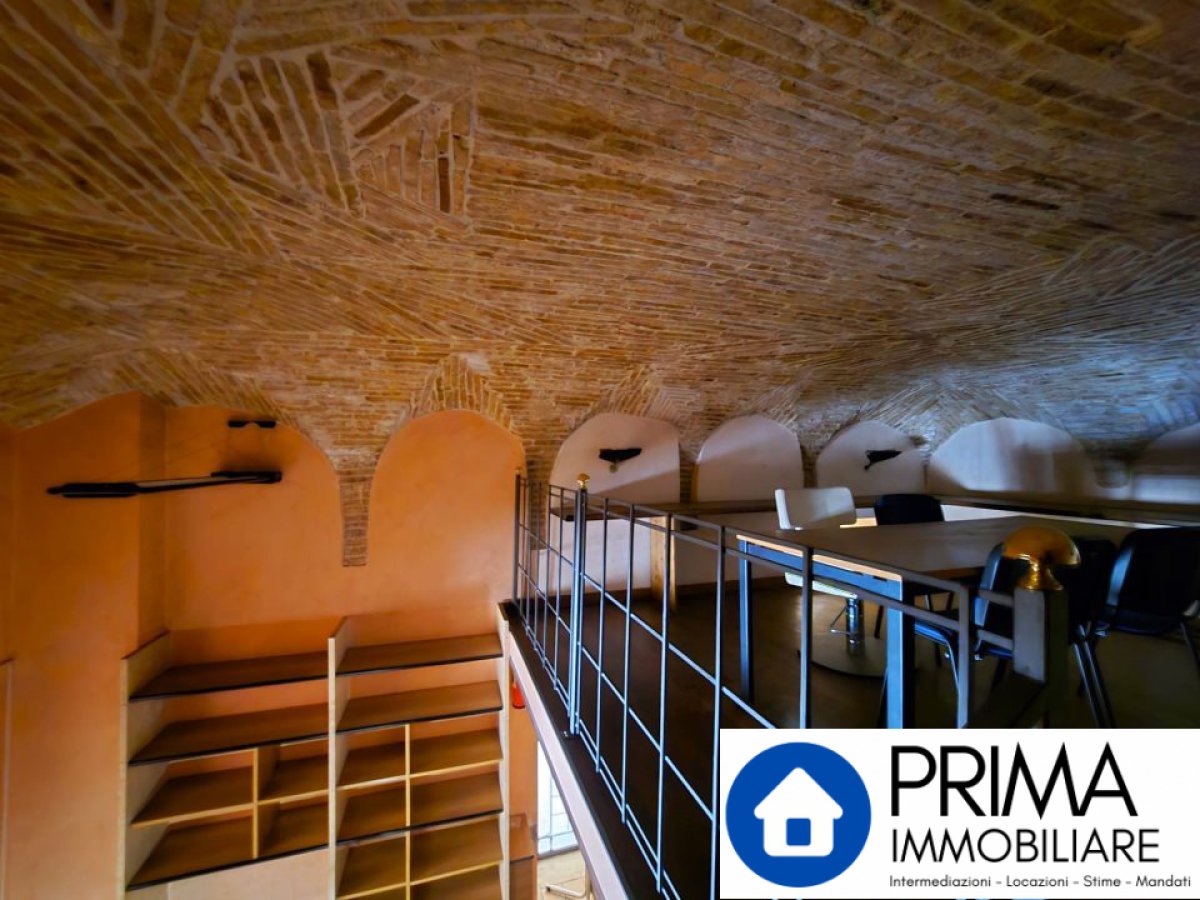 Shop/Commercial space for Sale Terni Terni, Sale Shop/Commercial space Terni