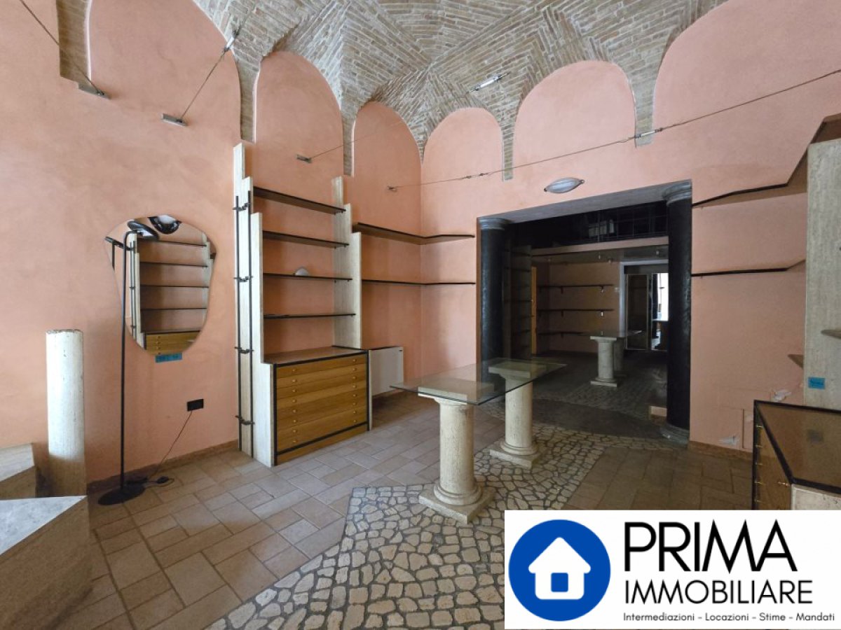 Shop/Commercial space for Sale Terni Terni, Sale Shop/Commercial space Terni