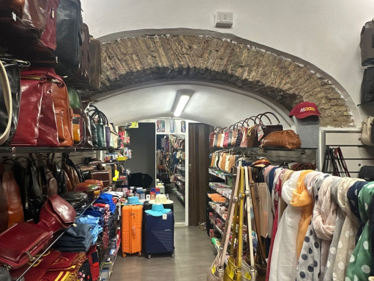 Shop/Commercial space for Sale Roma Rome, Sale Shop/Commercial space Roma