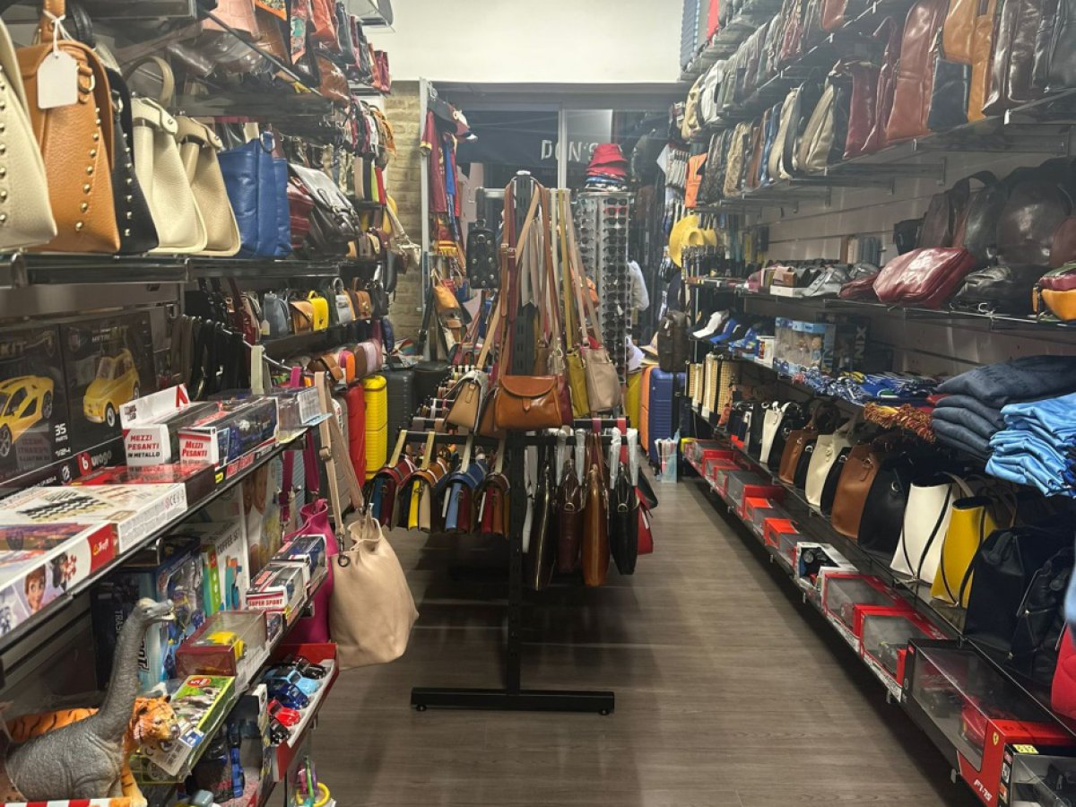 Shop/Commercial space for Sale Roma Rome, Sale Shop/Commercial space Roma