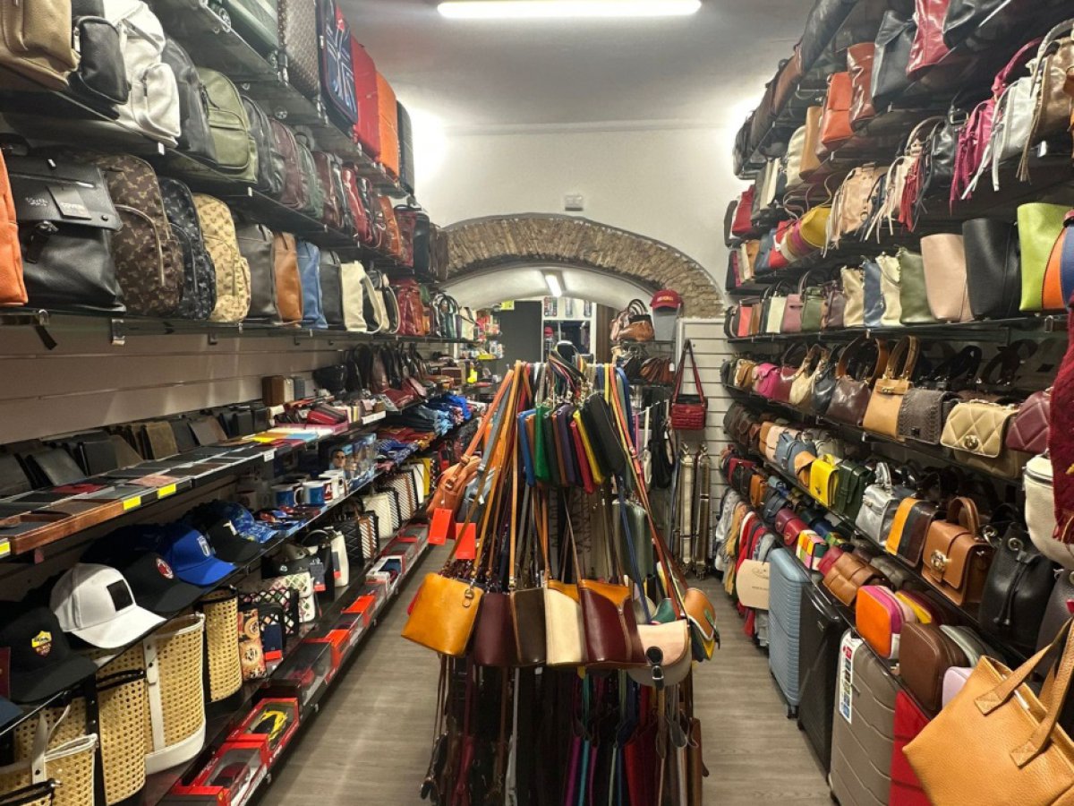 Shop/Commercial space for Sale Roma Rome, Sale Shop/Commercial space Roma