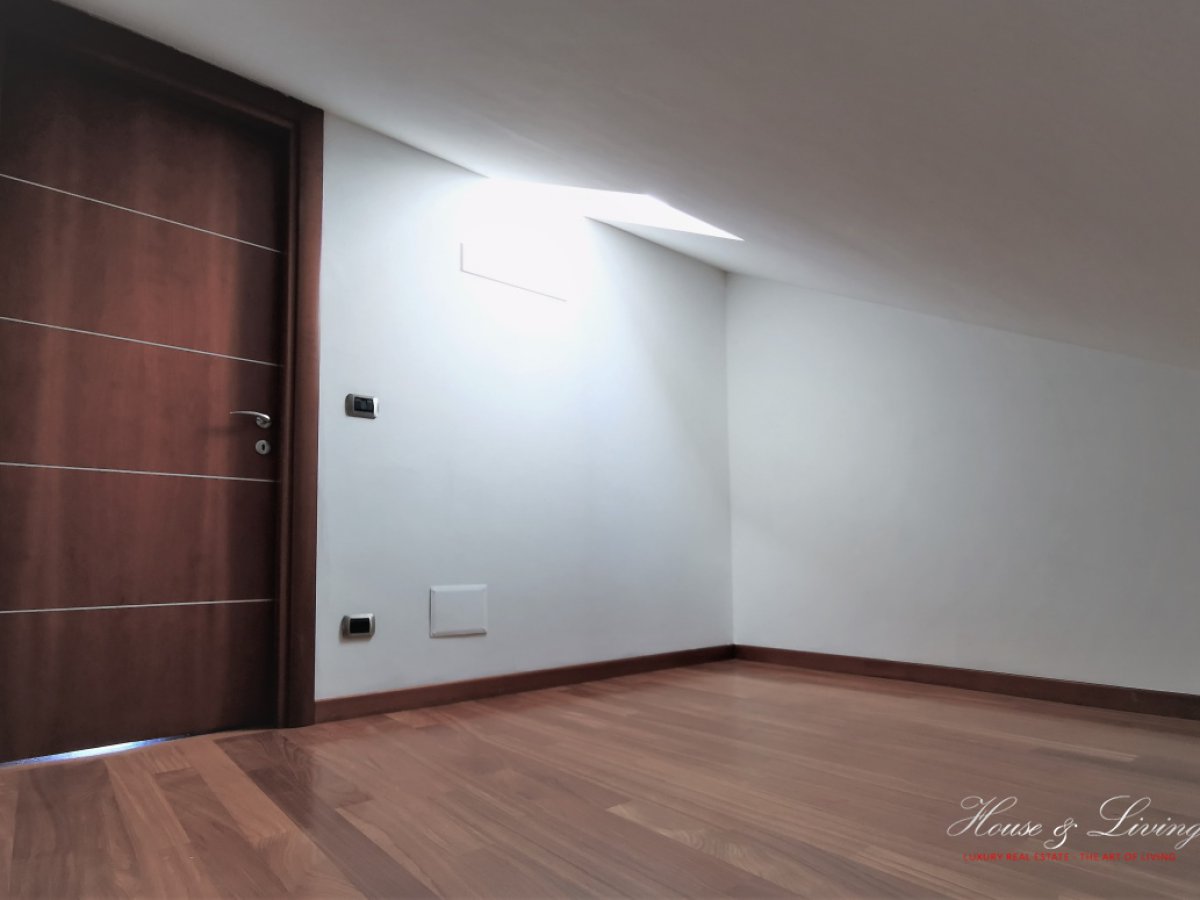 Attic/Mansard for Rent Torino Turin, Rent Attic/Mansard Torino